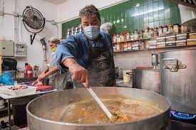 Koldo Royo, el chef estrella Michelin que cocina para las colas de hambre |  Baleares