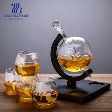 Decals Decanter With 2 Globe Glasses