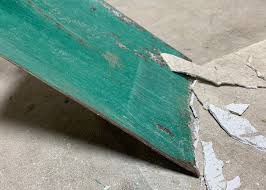 remove vinyl flooring from concrete