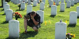 As Memorial Day Observations Decline In Popularity, Powerful Lessons Remain  | HuffPost Religion