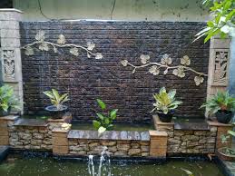 Spectacular Garden Water Wall Ideas
