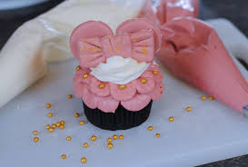 rose gold minnie ears cupcakes