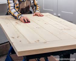 The only power tools that i used were a circular saw and a i glued the pieces that i cut off of the table top corners to each other to make 2 triangular braces that i glued and screwed to this inside frame to give. Diy Farmhouse Table Top The Right Way Saws On Skates