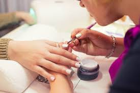 how to become a nail technician