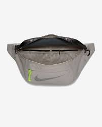 Overview on the nike tech hip pack!#niketechhippack #nikewaistbag #nikeshoulderbaglike and subscribe! Nike Sportswear Winterized Hip Pack Nike Id