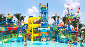 The 8 Biggest Waterparks in the World | Best Family Escapes