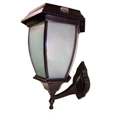 Solar Coach Lamp With Wall Mount