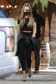 Like other kardashian family, khloe kardashian is very famous because she is very beautiful. Khloe Kardashian Style Clothes Outfits And Fashion Celebmafia
