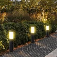 1 2 4 Pcs Solar Garden Pathway Lights
