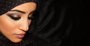 gold black arabic khaleeji style makeup