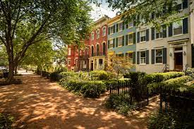 While the city itself is often associated with the politicians that live in the nicest parts of town, most locals live elsewhere, in one of many neighborhoods that make dc unique. Should You Move To Washington D C Curbed Dc