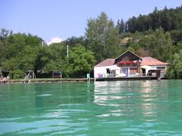Das seepark wörthersee resort bietet mehr als nur einen kärntner bad. Ferienwohnung Haus Moritz Direkt Am See Krumpendorf Frau Ulli Zechner Grollitsch