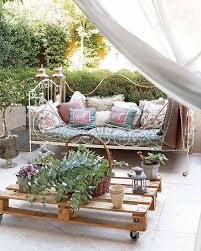 Outdoor Daybeds For Your Siestas