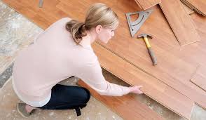 2024 cost to remove laminate flooring