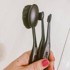 artis makeup brush review everyday k