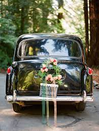 to decorate your wedding getaway car