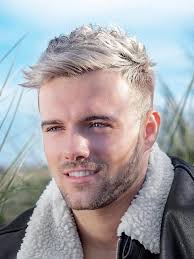 Männer von unnahbar bis wild. Best 50 Blonde Hairstyles For Men To Try In 2020