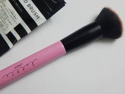 lottie london buff and blend brush review