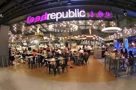 You could spend hours there jumping from sarku japan to cinnabon to jamba juice. 5 Best Food Courts In Bangkok Bangkok Food Courts Serve Tasty Food At Great Value Prices Go Guides