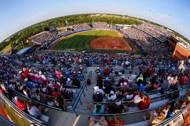 women s college world series continues