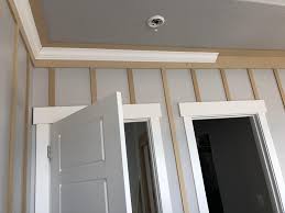 tips for how to hang crown molding by