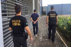 Resultado de imagem para PolÃ­cia Federal prende prefeito de FlorianÃ³polis