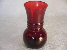 Royal Ruby Red Glass Vase Anchor