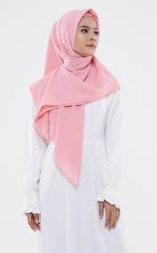 Sudah menjadi rahasia umum bahwa . Jilbab Yang Cocok Untuk Baju Warna Pink