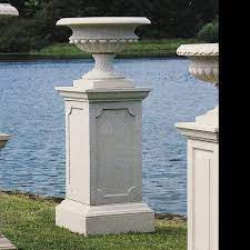 Stowe Pedestal