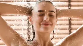 how-do-girls-shower-properly