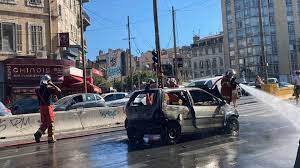Marseille Faits Divers - Faits divers - Justice | Marseille : une voiture ravagée par les flammes  place Castellane (6e) | La Provence