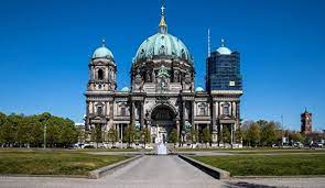 This is called out here specifically because previous iterations of the dom had a concept of default actions. Berliner Dom Berlin De