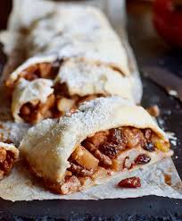 apple strudel with puff pastry german