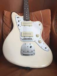 Which color pickguard for vintage white strat w/ rosewood board. Mascis Jazzmaster Parchment Pickguard Https Www Thegearpage Net Board Index Php Threads Squier J Mascis Jazzmaster Electric Guitar Guitar Guitar Obsession