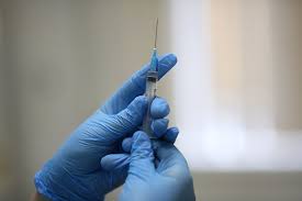 Производство вакцин от коронавируса ориентировано в первую очередь на внутренний рынок. Kazhdyj Pyatyj Rossiyanin Gotov Privitsya Ot Covid Radi Poezdki Za Granicu Prajm 16 05 2021