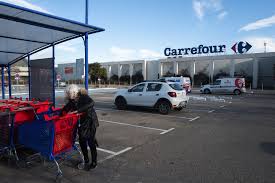 Its business activities are divided into the following store formats: Auchan S 19 Billion Carrefour Talks Said To Stall On Terms Bloomberg