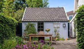 How To Paint A Wood Or Metal Shed