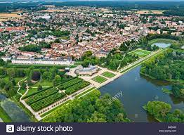 Rambouillet, ancienne ville de chasse présidentielle, est chargée d'histoire. Europa Frankreich Yvelines Aerial View Von Chateau De Rambouillet Stockfotografie Alamy