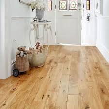 natural oak lacquered wood flooring