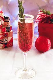 These cocktails are full of all the flavors and sights of the season. Christmas Cocktails Mistletoe Mimosas Mom S Mimosa