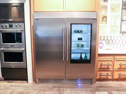 fridge makes its glass door clear