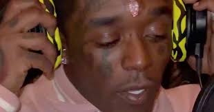 Jun 02, 2021 · something was definitely missing in a recent clip of philadelphia rapper lil uzi vert with girlfriend jt.fans almost immediately pointed out that uzi's infamous forehead diamond had disappeared. Lil Uzi Vert S Diamond Forehead Implant Makes Him Look Like Marvel S Vision