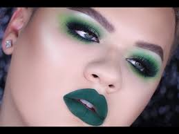 green shadow lipstick makeup look