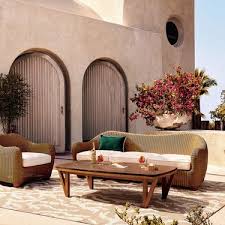 the best time to outdoor furniture
