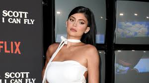 There's no denying that kylie jenner is a master of the hair transformation. Kylie Jenner Is Back To A Bob Haircut See Photos Allure