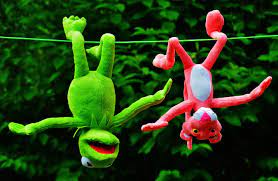 kermit the frog and pink panther plush toys free image | Peakpx