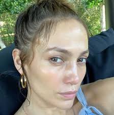 Who looks the best without makeup? 40 Celebrities Without Makeup See Their Makeup Free Selfies