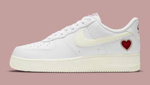 Nike Air Force 1 Low Valentine's Day 2021 Release Date DD7117-100 | Sole  Collector