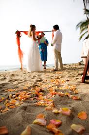 Say i do in a magnificent wedding gazebo or on our private beach. Real Weddings Lindsay And Tim S Beach Destination Wedding In Mexico