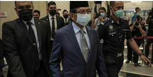 Suruhanjaya pencegahan rasuah malaysia (sprm) telah menahan bekas ketua menteri sabah, tan sri musa aman berhubung siasatan kes rasuah. Prn Sabah Tidak Menyerah Musa Aman Rayu Mahkamah Dengar Kes Sebagai Km Segera Mykmu Net